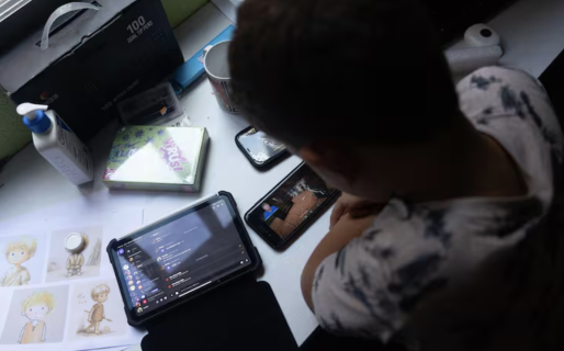 El gobierno español anunció que prohibirá las redes sociales a los menores de 16 años